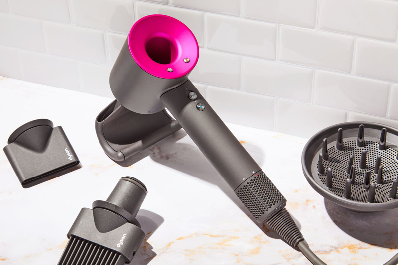 Сушка волос феном Dyson Supersonic
